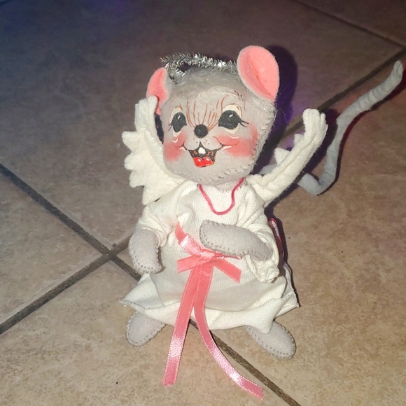 Annalee Angel 😇 💖 - Picture 1 of 4